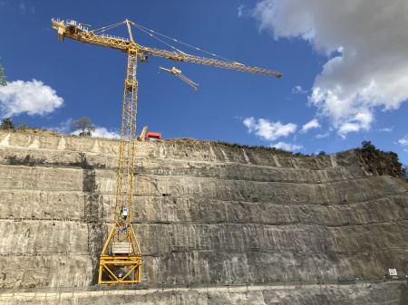 Potain cranes called on for Tanzanian hydropower station 